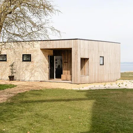 בית נופש Simple Lifestyle And Starry Sky On Helnaes אברופ