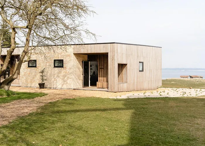 בית נופש Simple Lifestyle And Starry Sky On Helnaes אברופ